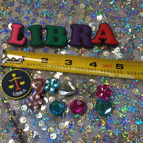 ♎️ Libra 15 Piece Crocs Charm Zodiac Set - Picture 4 of 5
